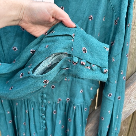 Free People Love Grows Teal Blue Micro Floral Pleated Front Jumpsuit Romper - Picture 6 of 12